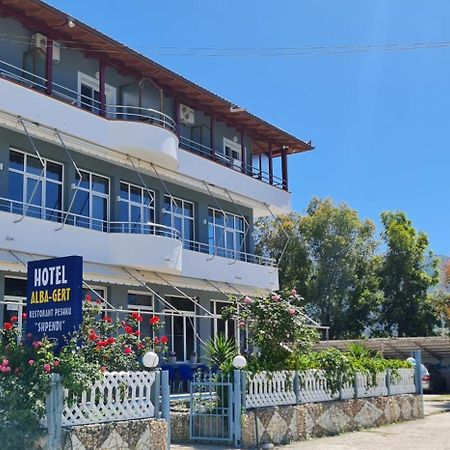 אוריקום Hotel Alba-Gert מראה חיצוני תמונה