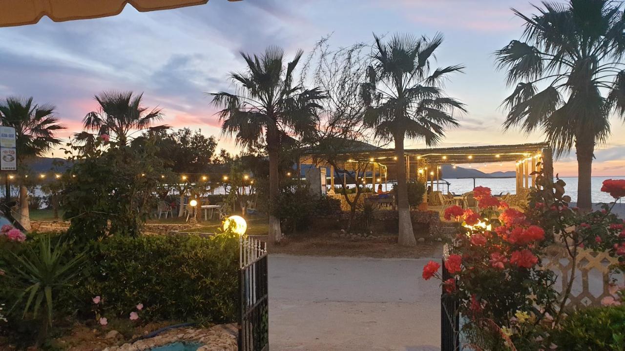 אוריקום Hotel Alba-Gert מראה חיצוני תמונה
